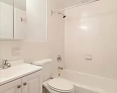 1556 York Avenue - Photo Thumbnail 3
