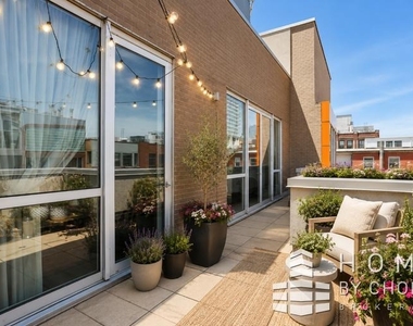 135 N 11th Street - Photo Thumbnail 5