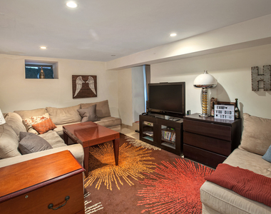 626 Lincoln Place - Photo Thumbnail 4
