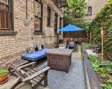 626 Lincoln Place - Photo Thumbnail 5