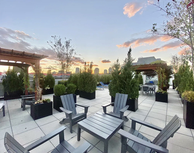214 N 11th Street - Photo Thumbnail 14