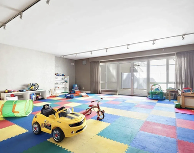 214 N 11th Street - Photo Thumbnail 18