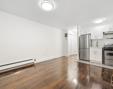 456 W 22nd Street - Photo Thumbnail 3