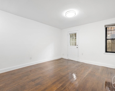 456 W 22nd Street - Photo Thumbnail 1