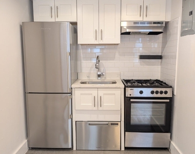 310 W 22nd Street - Photo Thumbnail 1