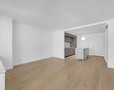 234 E 46th Street - Photo Thumbnail 1