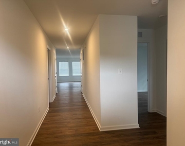 151 Capulet Court - Photo Thumbnail 3
