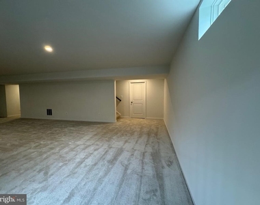 151 Capulet Court - Photo Thumbnail 20