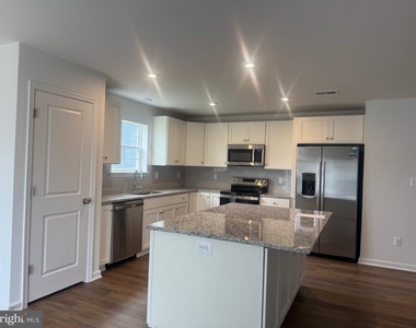 151 Capulet Court - Photo Thumbnail 10