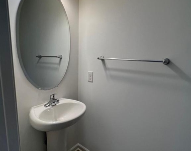 51 Ventura Way - Photo Thumbnail 9