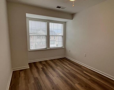 51 Ventura Way - Photo Thumbnail 17