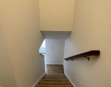 51 Ventura Way - Photo Thumbnail 22