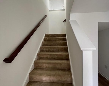 51 Ventura Way - Photo Thumbnail 11