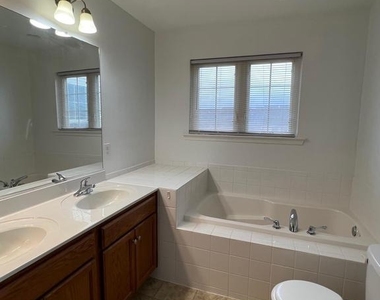 51 Ventura Way - Photo Thumbnail 21
