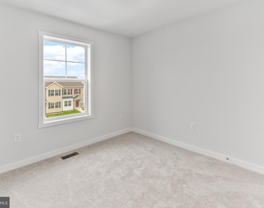 147 Olga Drive - Photo Thumbnail 26