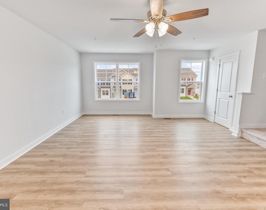 147 Olga Drive - Photo Thumbnail 17