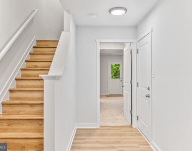 147 Olga Drive - Photo Thumbnail 7