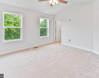 147 Olga Drive - Photo Thumbnail 20