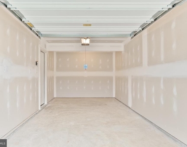 147 Olga Drive - Photo Thumbnail 9