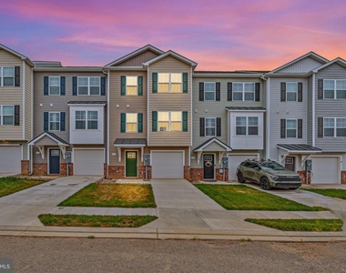 147 Olga Drive - Photo Thumbnail 3