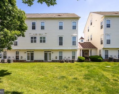 14483 Macon Lane - Photo Thumbnail 3