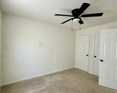 9242 Jessica Drive - Photo Thumbnail 18