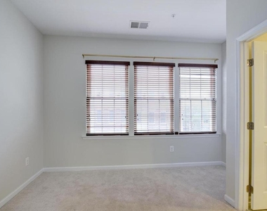 270 High Rail Terrace Se - Photo Thumbnail 10