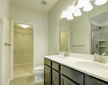 270 High Rail Terrace Se - Photo Thumbnail 9