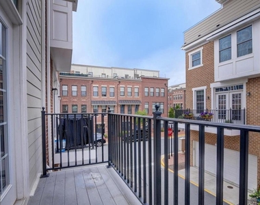 270 High Rail Terrace Se - Photo Thumbnail 18