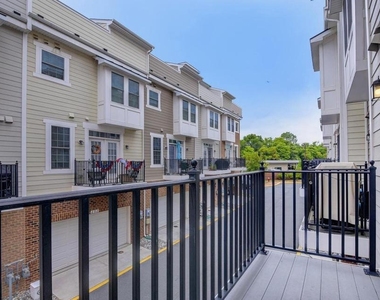 270 High Rail Terrace Se - Photo Thumbnail 19