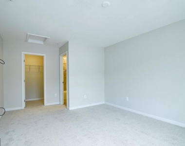 270 High Rail Terrace Se - Photo Thumbnail 15