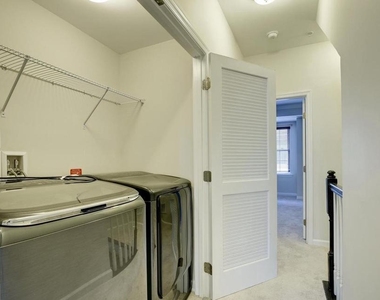 270 High Rail Terrace Se - Photo Thumbnail 13