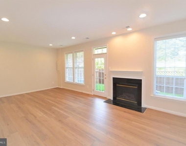 25140 Boomerang Terrace - Photo Thumbnail 43