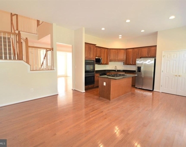 25140 Boomerang Terrace - Photo Thumbnail 19