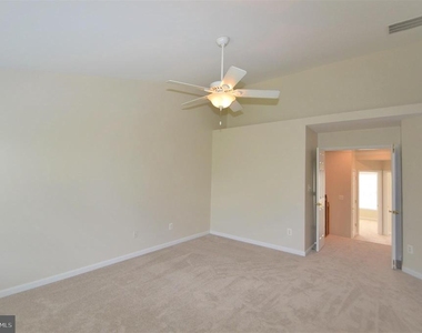 25140 Boomerang Terrace - Photo Thumbnail 30