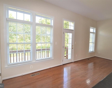 25140 Boomerang Terrace - Photo Thumbnail 22