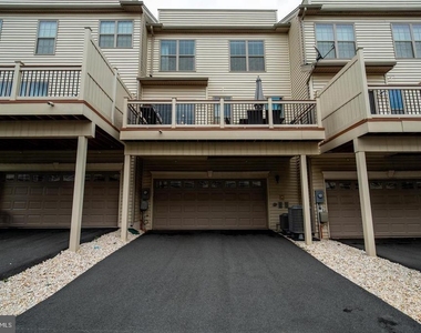 22567 Naugatuck Square - Photo Thumbnail 17