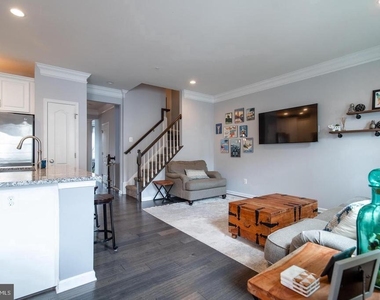22567 Naugatuck Square - Photo Thumbnail 10