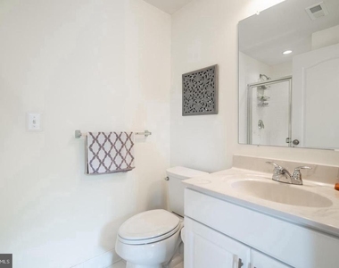 22567 Naugatuck Square - Photo Thumbnail 7