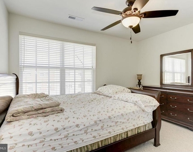 42645 Winter Wind Terrace - Photo Thumbnail 20