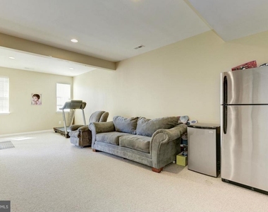 42645 Winter Wind Terrace - Photo Thumbnail 26