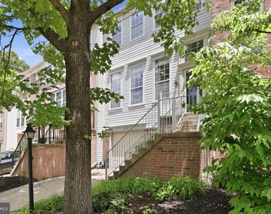 20746 Shoreline Terrace - Photo Thumbnail 2