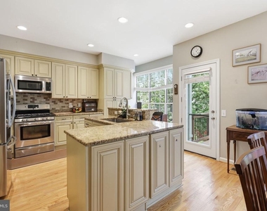 20746 Shoreline Terrace - Photo Thumbnail 8