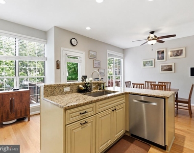 20746 Shoreline Terrace - Photo Thumbnail 12
