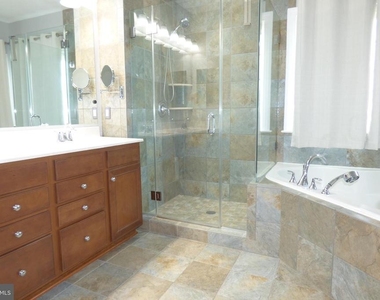 1604 Kinnaird Terrace Ne - Photo Thumbnail 20