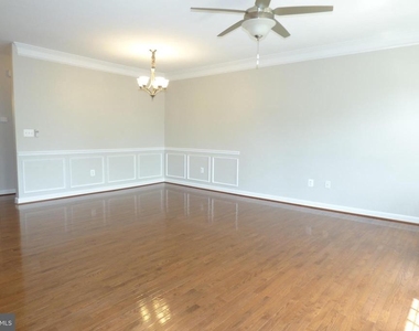 1604 Kinnaird Terrace Ne - Photo Thumbnail 10