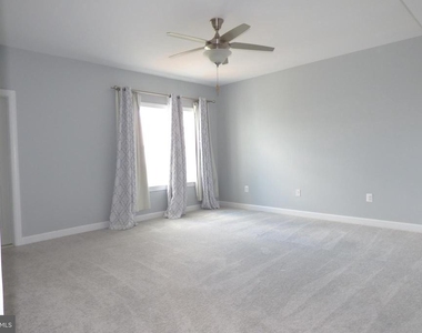 1604 Kinnaird Terrace Ne - Photo Thumbnail 17