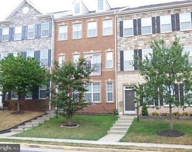 1604 Kinnaird Terrace Ne - Photo Thumbnail 2