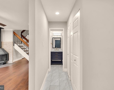 12138 Captiva Court - Photo Thumbnail 14
