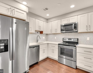 12138 Captiva Court - Photo Thumbnail 10